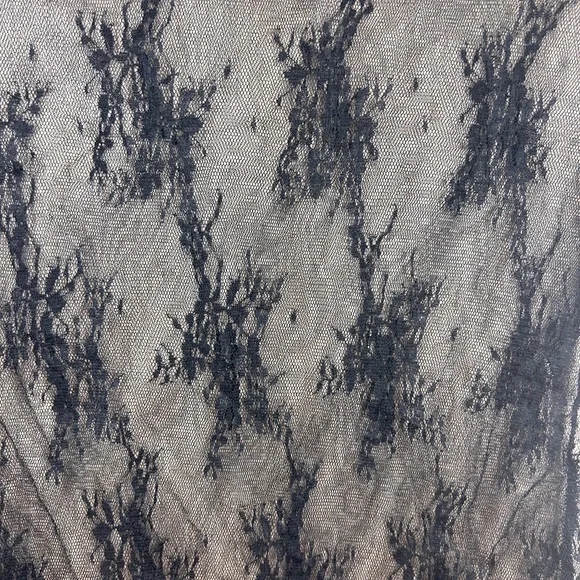 Elegant Black Lace Women Top - Picture 5 of 7